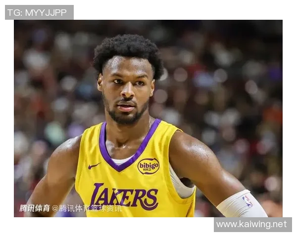 湖人记者称布朗尼受欢迎且熟悉更衣室文化展现良好素养